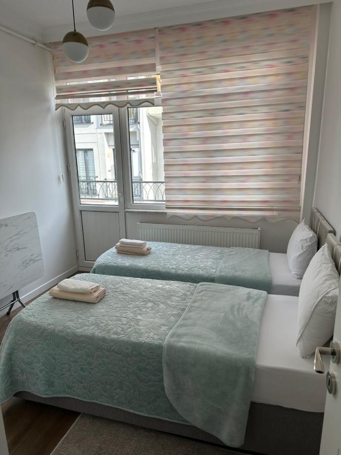 Center Of City In Besiktas 2 Plus 1 With 2 Bathroom And 3 Air Conditioner Istambul Exterior foto